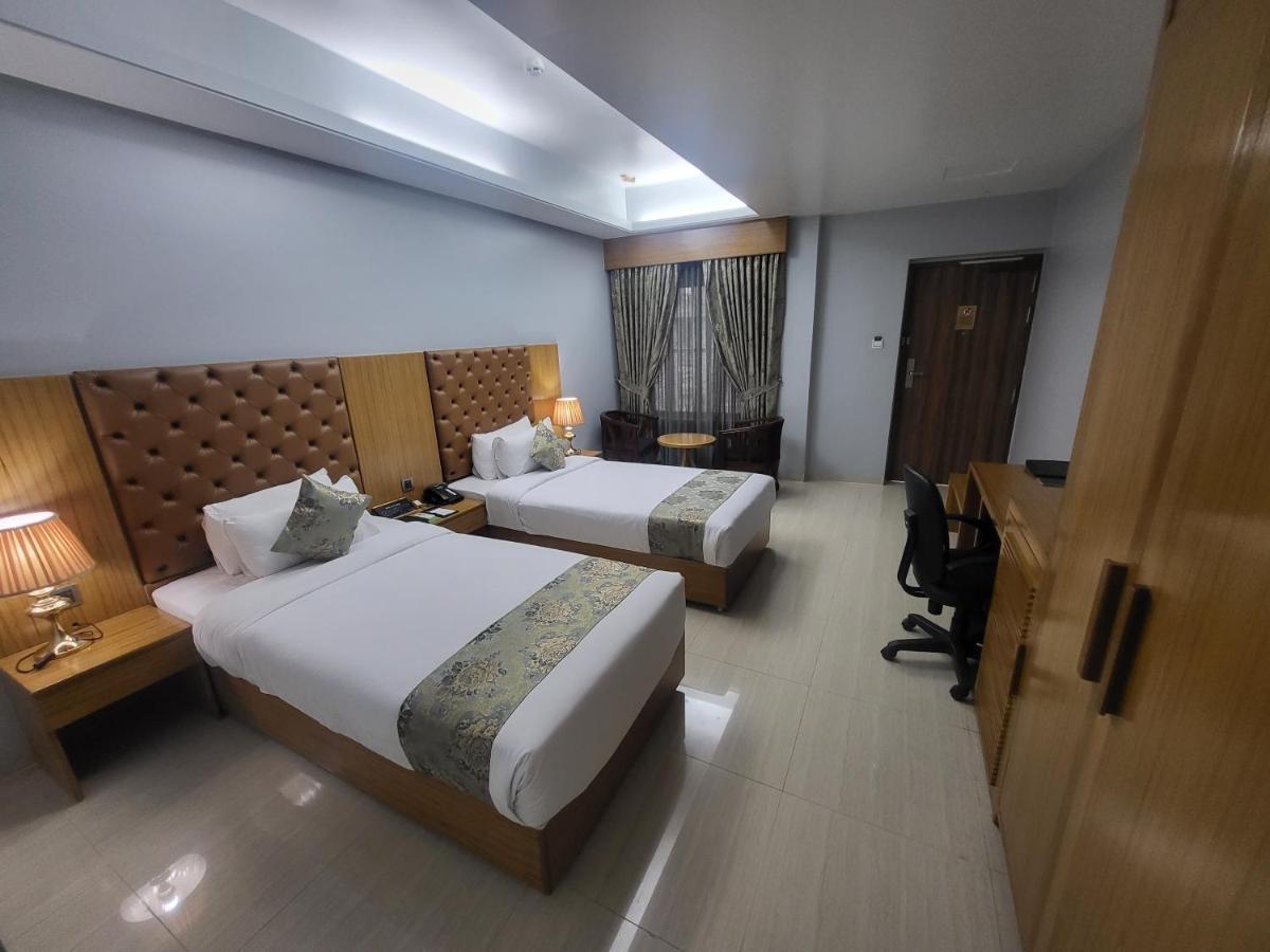 Momo Inn Bogra Exterior foto