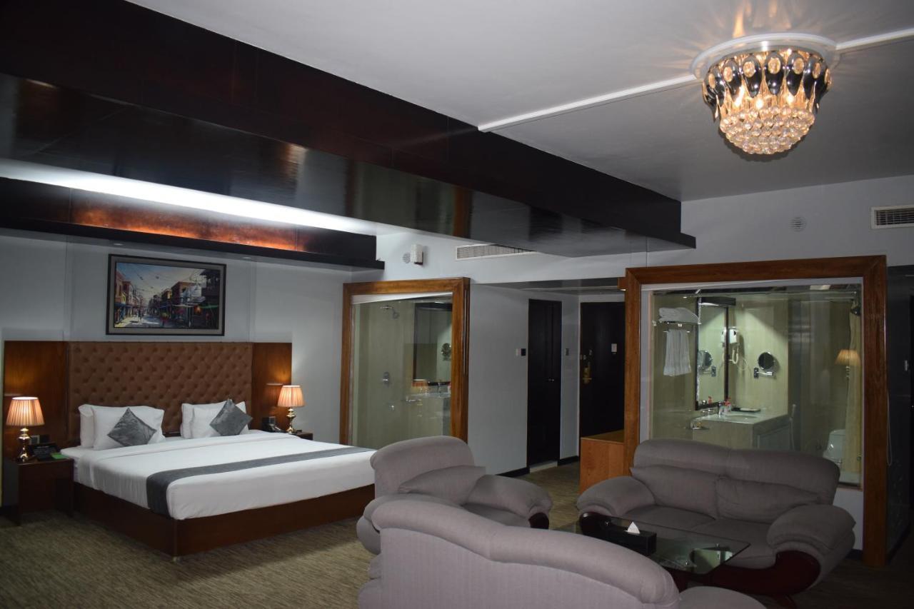 Momo Inn Bogra Exterior foto