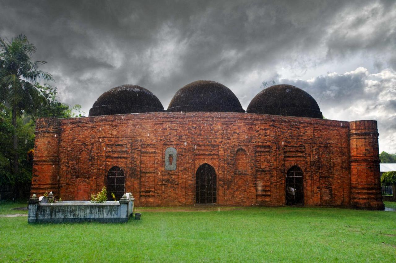 Momo Inn Bogra Exterior foto