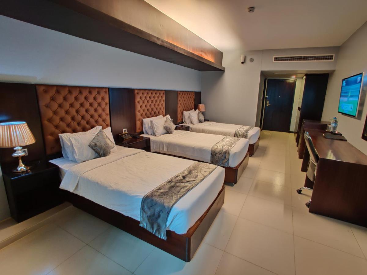 Momo Inn Bogra Exterior foto